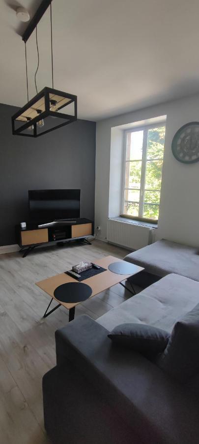 Appartement D'Hippolyte - Vue Musee Rimbaud Charleville-Mézières Exteriör bild